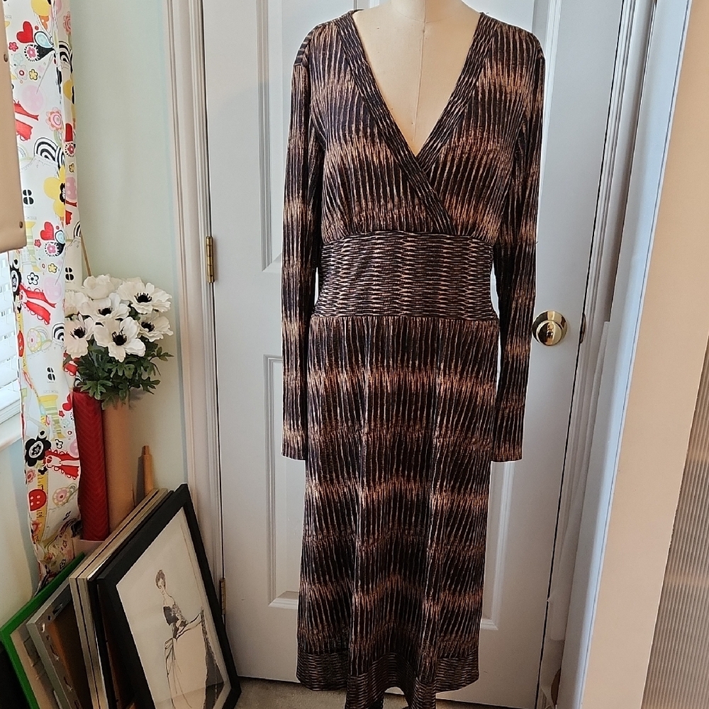 Elegant Black and Brown Women's Dress